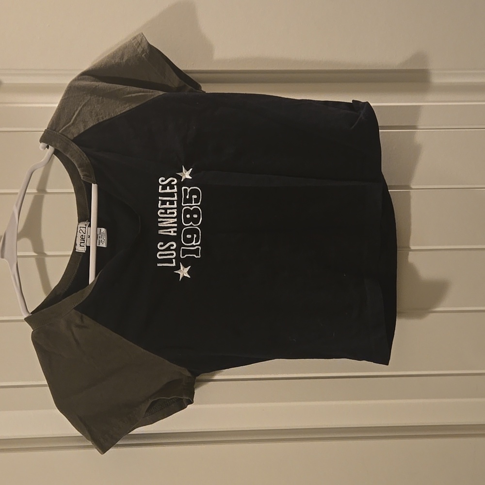 Rue 21 Army Green and Black Los Angeles Baby Tee